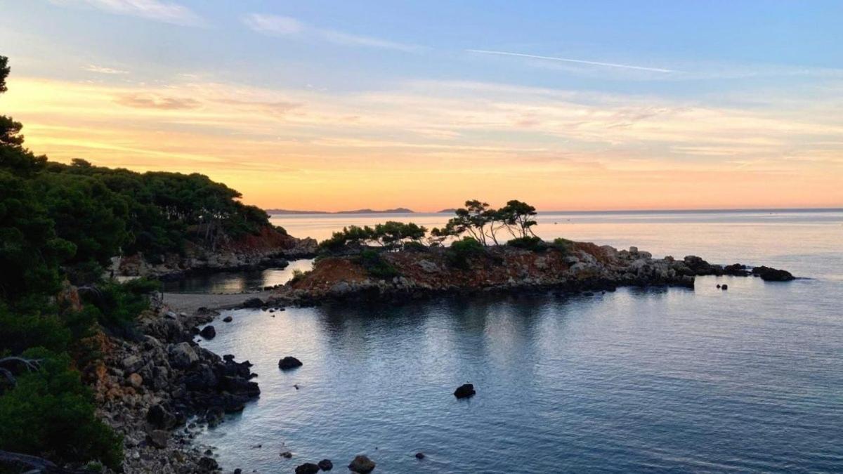 Superbe Appartement En Bord De Mer Bandol Exterior foto